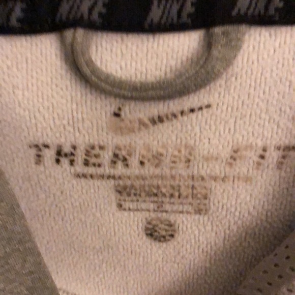 Women’s Nike Thermafit hoodie size Small - Picture 2 of 2